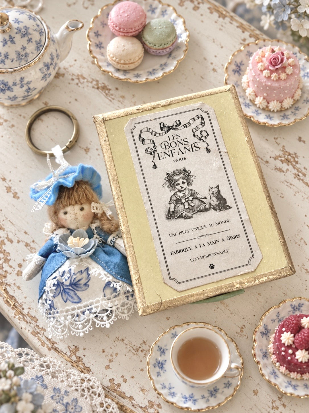 Poupée charme XVIIIe siècle – Pièce unique